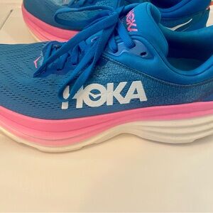 Women’s Hoka bondi 8 barely used
